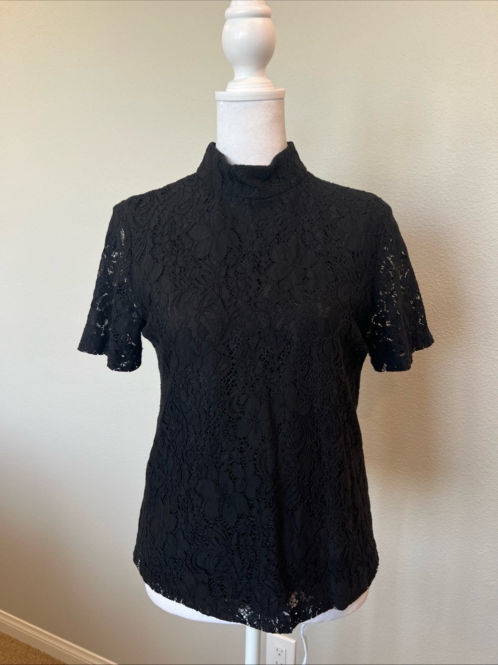 Joe Fresh Black Floral Lace Mockneck Blouse with Lining Size XS